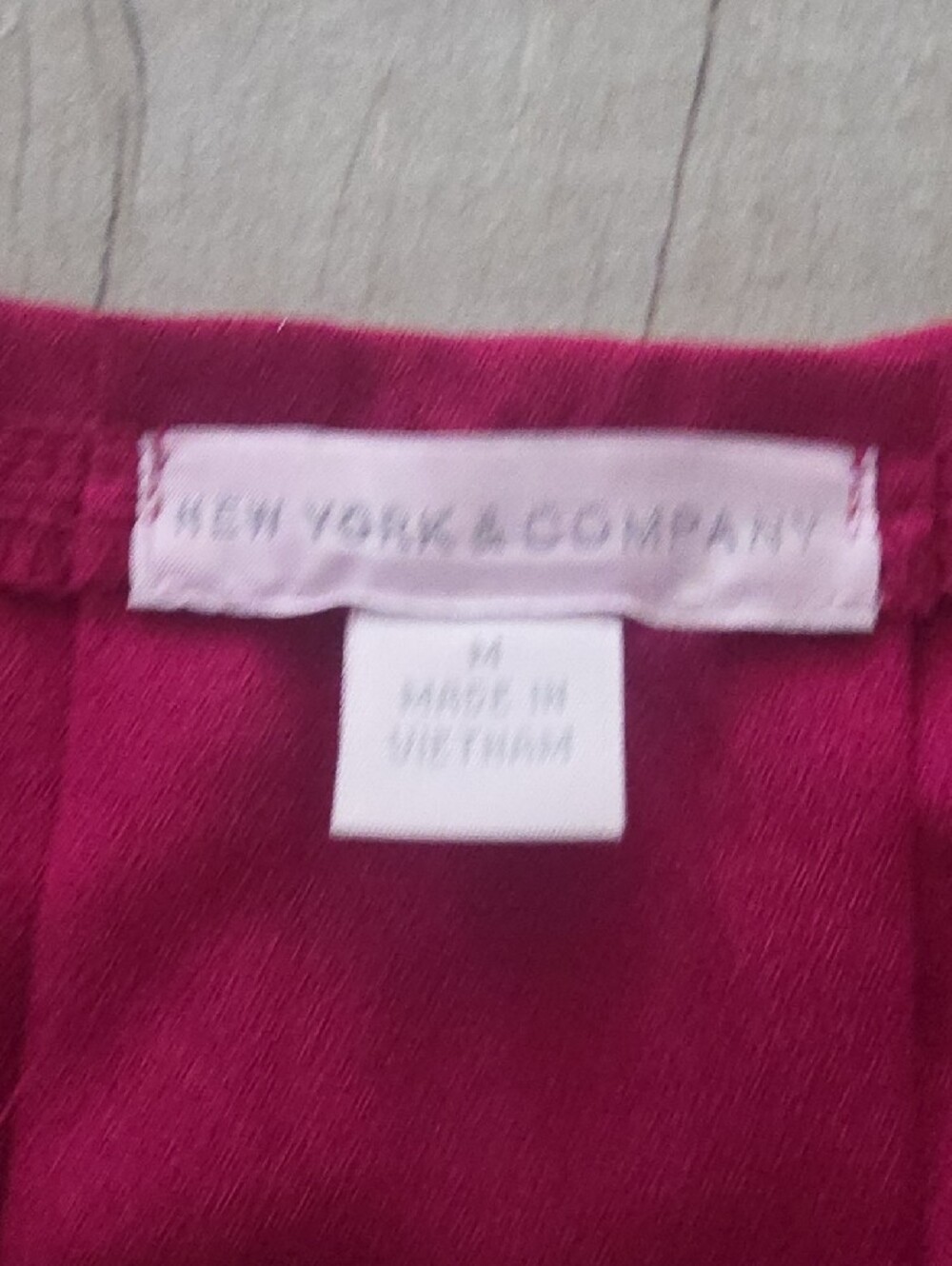 New York & Company Sleeveless Pleat-Neck Top in Fuchsia - Picture 6 of 8